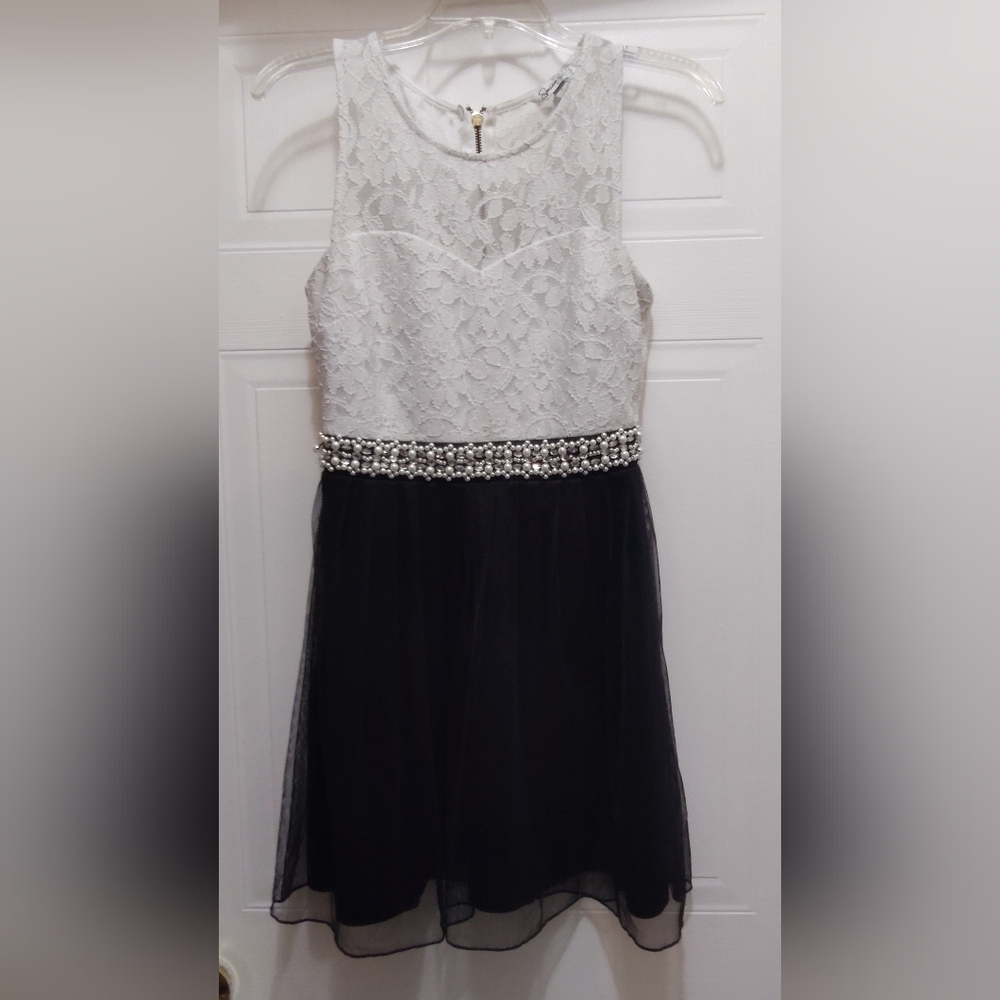 Speechless White and Black Dress